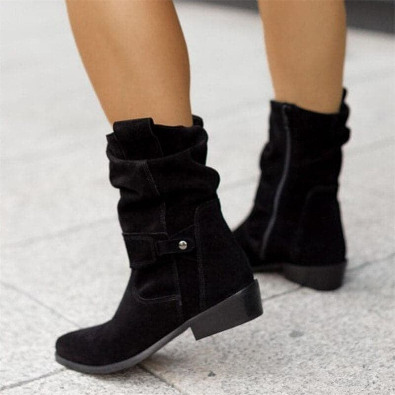 Delaney | Botas planas de ante con hebilla